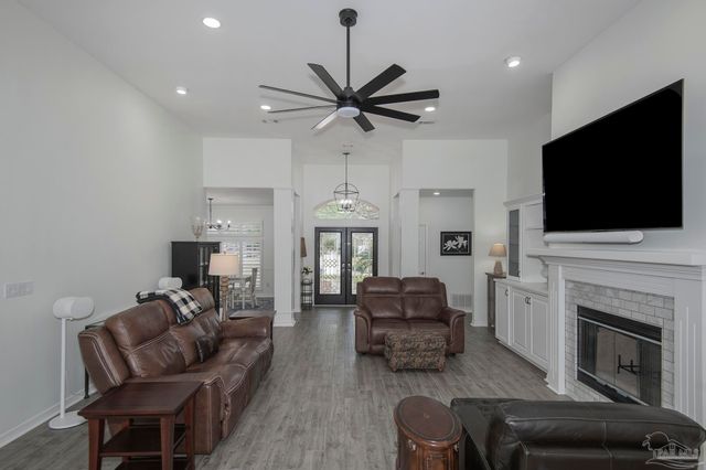 3056 Killarney Dr, Pace, FL 32571