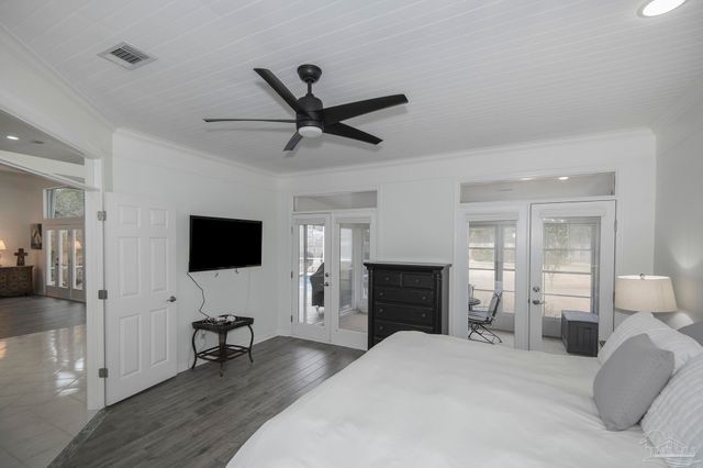 3056 Killarney Dr, Pace, FL 32571