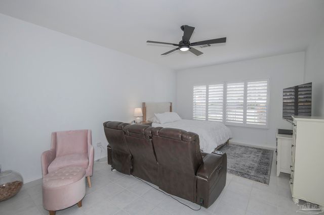 3056 Killarney Dr, Pace, FL 32571