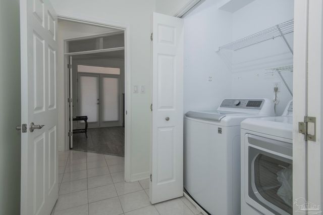 3056 Killarney Dr, Pace, FL 32571