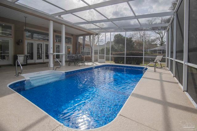 3056 Killarney Dr, Pace, FL 32571