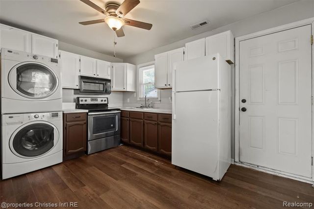 35751 Glen Street, Westland, MI 48186