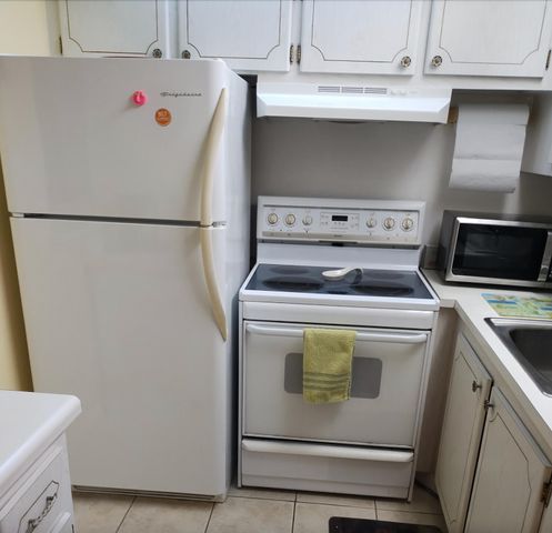 39 Harwood B 39, Deerfield Beach, FL 33442