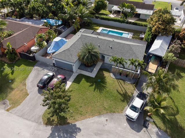 15420 SW 156th Ter, Miami, FL 33187