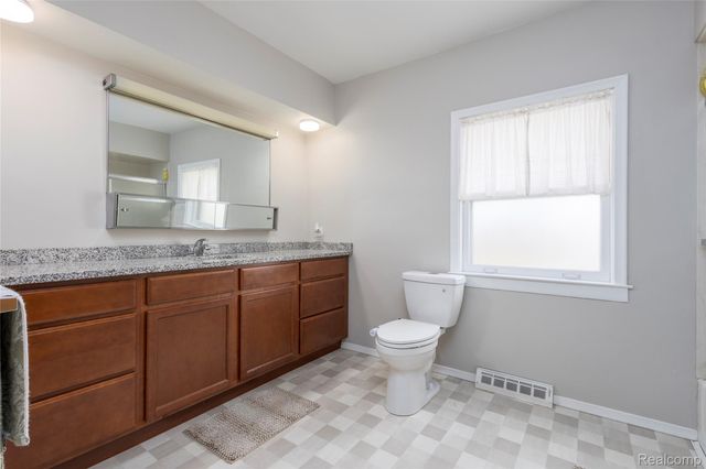 3409 Devon Road, Royal Oak, MI 48073