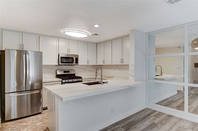 2633 South Durango Drive 201, Las Vegas, NV 89117