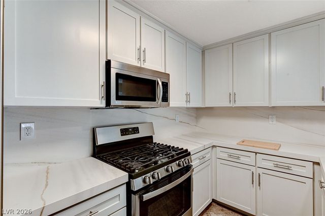 2633 South Durango Drive 201, Las Vegas, NV 89117