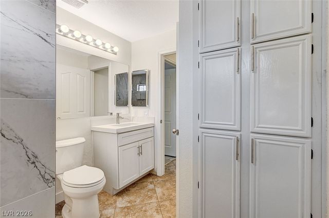 2633 South Durango Drive 201, Las Vegas, NV 89117