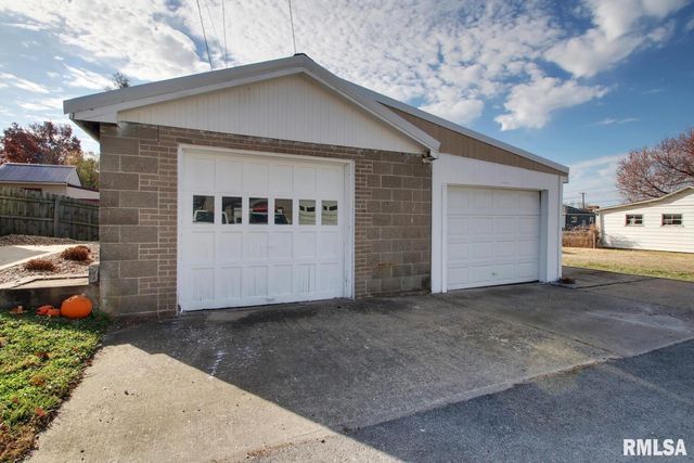 1615 MAPLE Street, Quincy, IL 62301