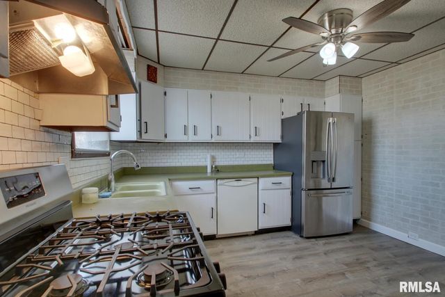 1615 MAPLE Street, Quincy, IL 62301