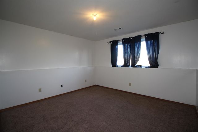 1217 Willowbrook Ln, Towanda, KS 67144
