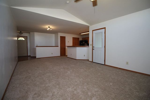 1217 Willowbrook Ln, Towanda, KS 67144