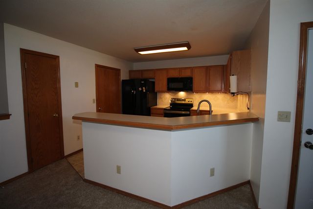 1217 Willowbrook Ln, Towanda, KS 67144