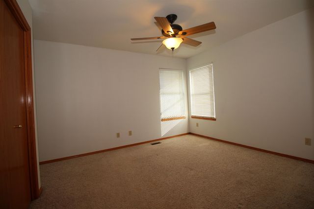 1217 Willowbrook Ln, Towanda, KS 67144