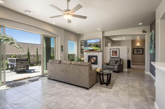 3033 Doug Rains Street, Las Cruces, NM 88011