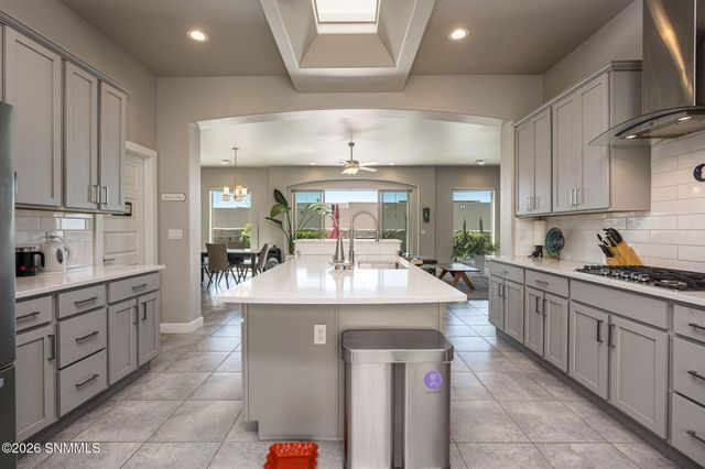 3033 Doug Rains Street, Las Cruces, NM 88011