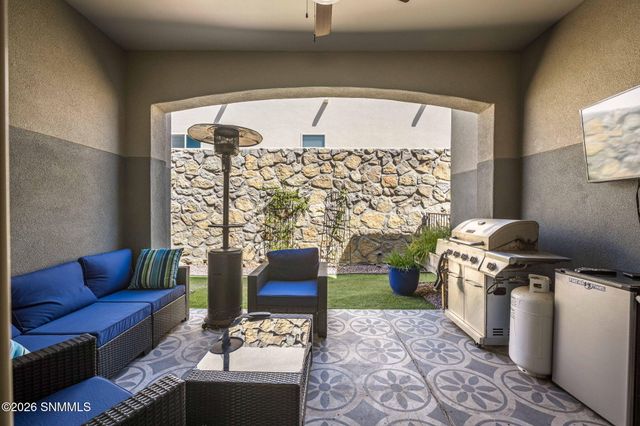 3033 Doug Rains Street, Las Cruces, NM 88011
