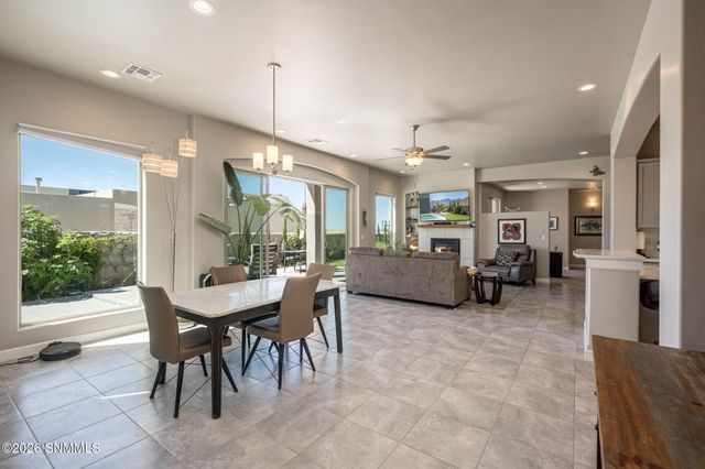 3033 Doug Rains Street, Las Cruces, NM 88011