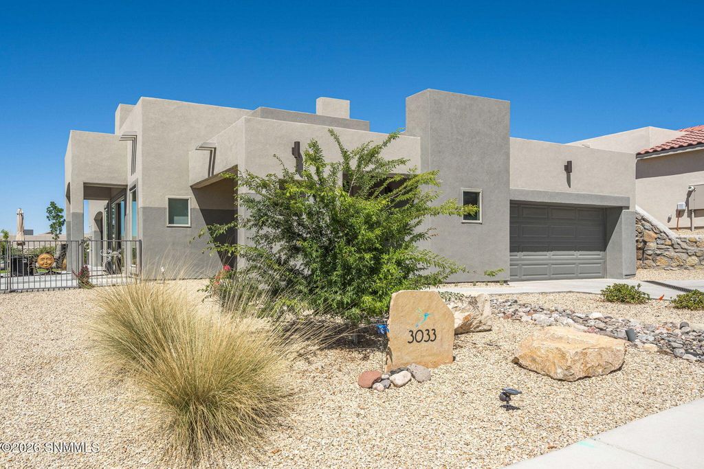 3033 Doug Rains Street, Las Cruces, NM 88011