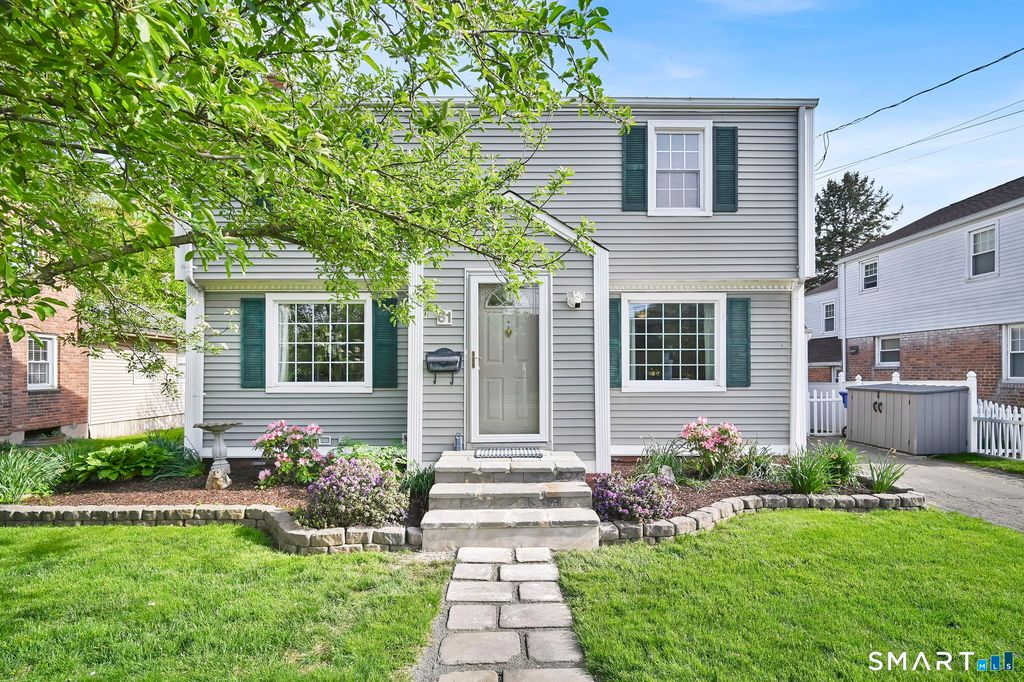 61 Cedar Street, Newington, CT 06111