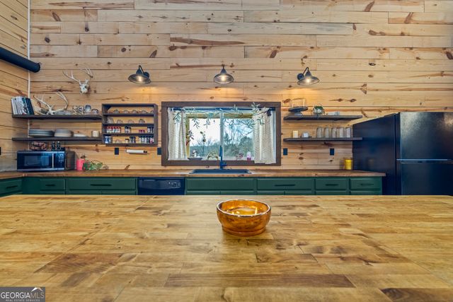 2456 Tex Smith Drive, Elberton, GA 30635