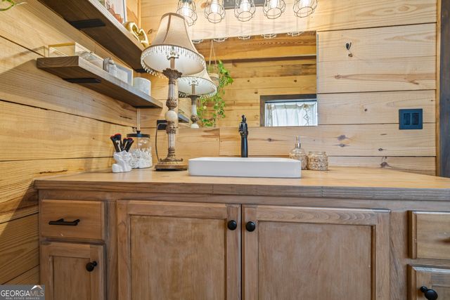 2456 Tex Smith Drive, Elberton, GA 30635