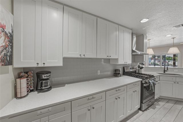1004 SAGO PALM WAY, Apollo Beach, FL 33572