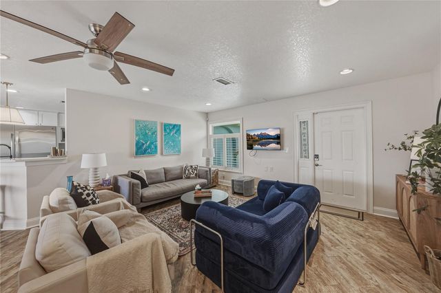 1004 SAGO PALM WAY, Apollo Beach, FL 33572