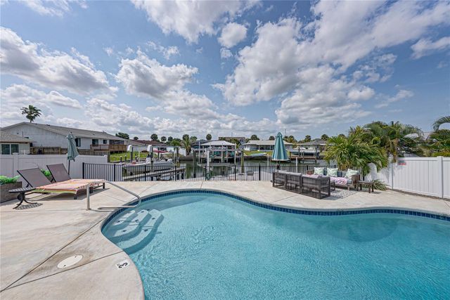1004 SAGO PALM WAY, Apollo Beach, FL 33572