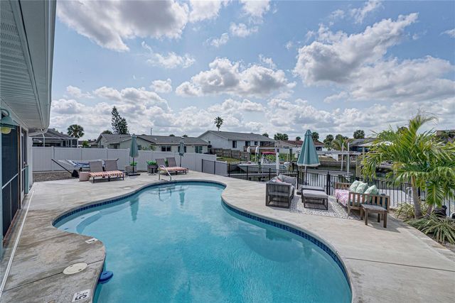 1004 SAGO PALM WAY, Apollo Beach, FL 33572