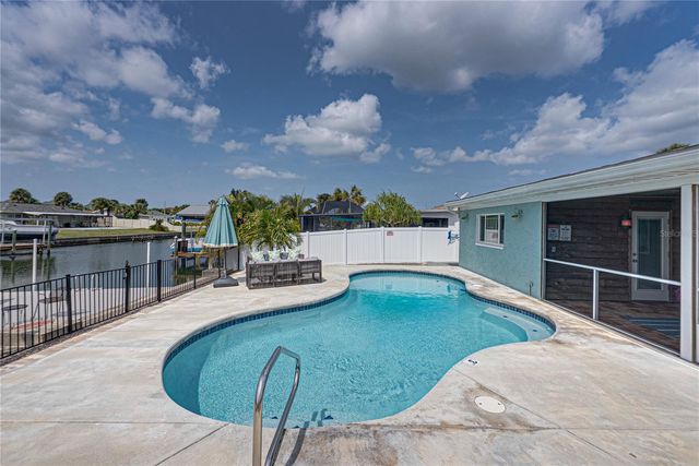 1004 SAGO PALM WAY, Apollo Beach, FL 33572