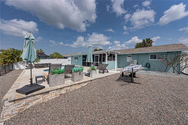 1004 SAGO PALM WAY, Apollo Beach, FL 33572