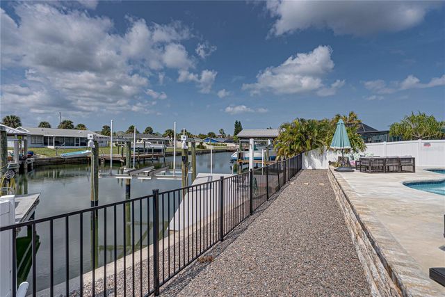 1004 SAGO PALM WAY, Apollo Beach, FL 33572