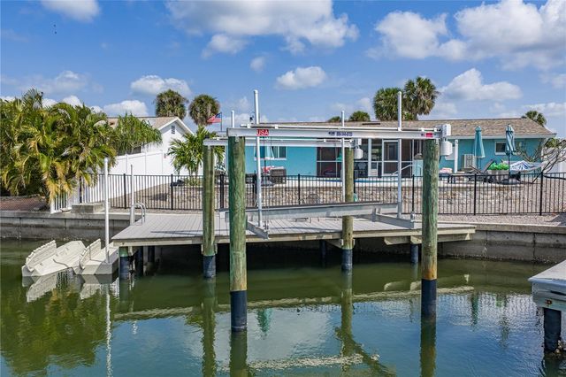 1004 SAGO PALM WAY, Apollo Beach, FL 33572