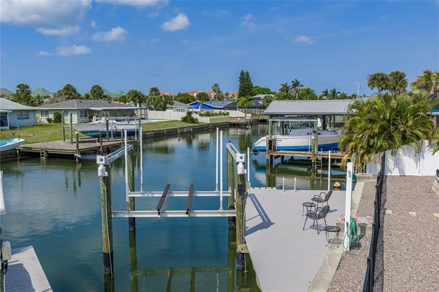 1004 SAGO PALM WAY, Apollo Beach, FL 33572