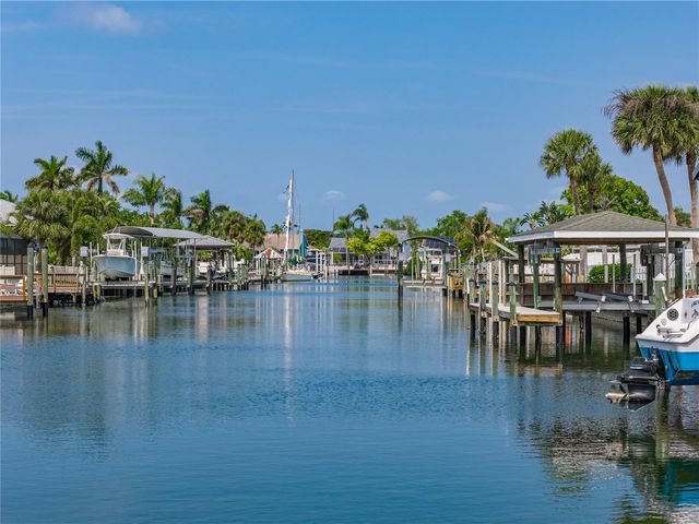 1004 SAGO PALM WAY, Apollo Beach, FL 33572