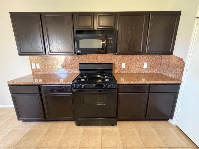 9403 Sunflower Ridge Lane, Houston, TX 77064