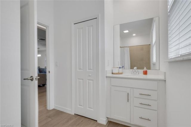2257 Avocado LN, Naples, FL 34120