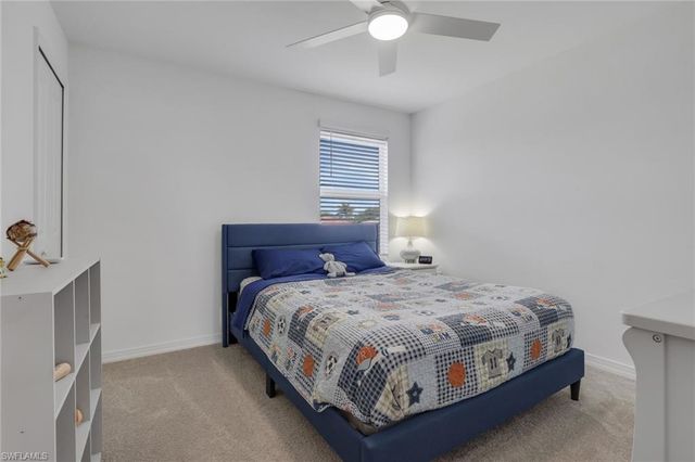 2257 Avocado LN, Naples, FL 34120
