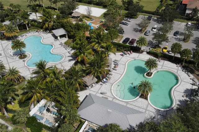 2257 Avocado LN, Naples, FL 34120