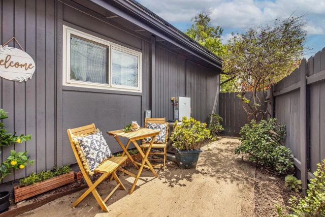 2251 Famosa Blvd B, San Diego, CA 92107