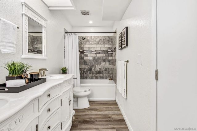 2251 Famosa Blvd B, San Diego, CA 92107