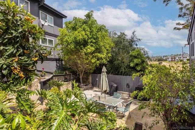 2251 Famosa Blvd B, San Diego, CA 92107