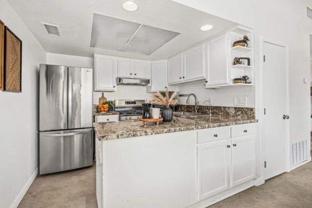 2251 Famosa Blvd B, San Diego, CA 92107