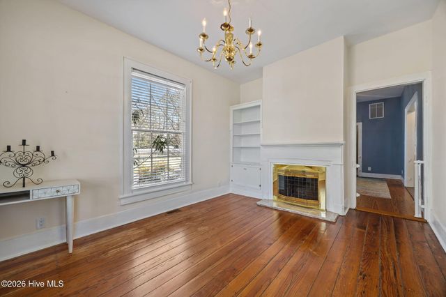 323 E 2nd Street, Washington, NC 27889