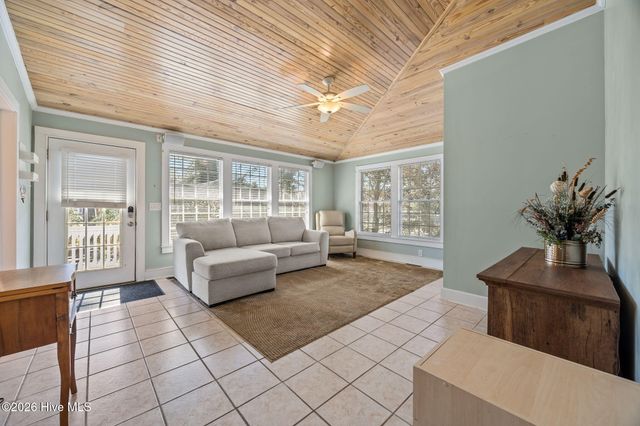 323 E 2nd Street, Washington, NC 27889