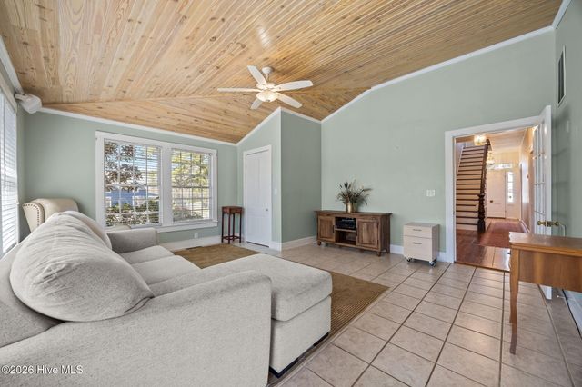 323 E 2nd Street, Washington, NC 27889