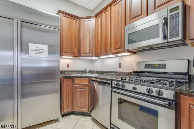141 Limerick Ln, Lopatcong Twp., NJ 08865
