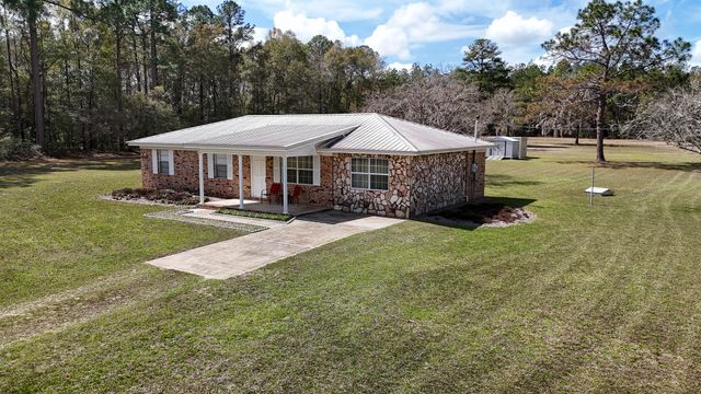 343 Campbell Road, Defuniak Springs, FL 32433