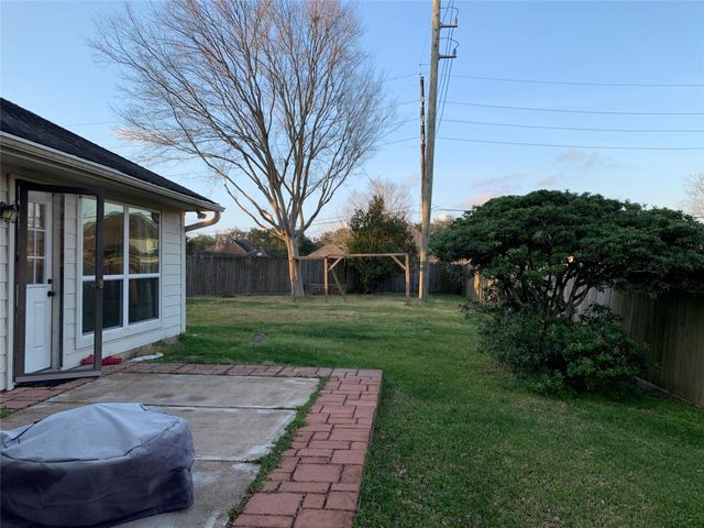 2903 Bentley Court, Pearland, TX 77584